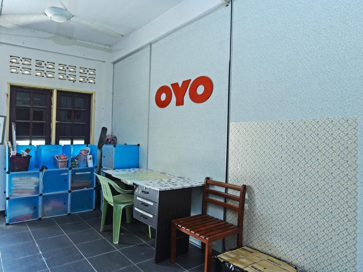 Oyo 90315 Chalet Pantai Rantau Panjang Kuala Rompin Esterno foto